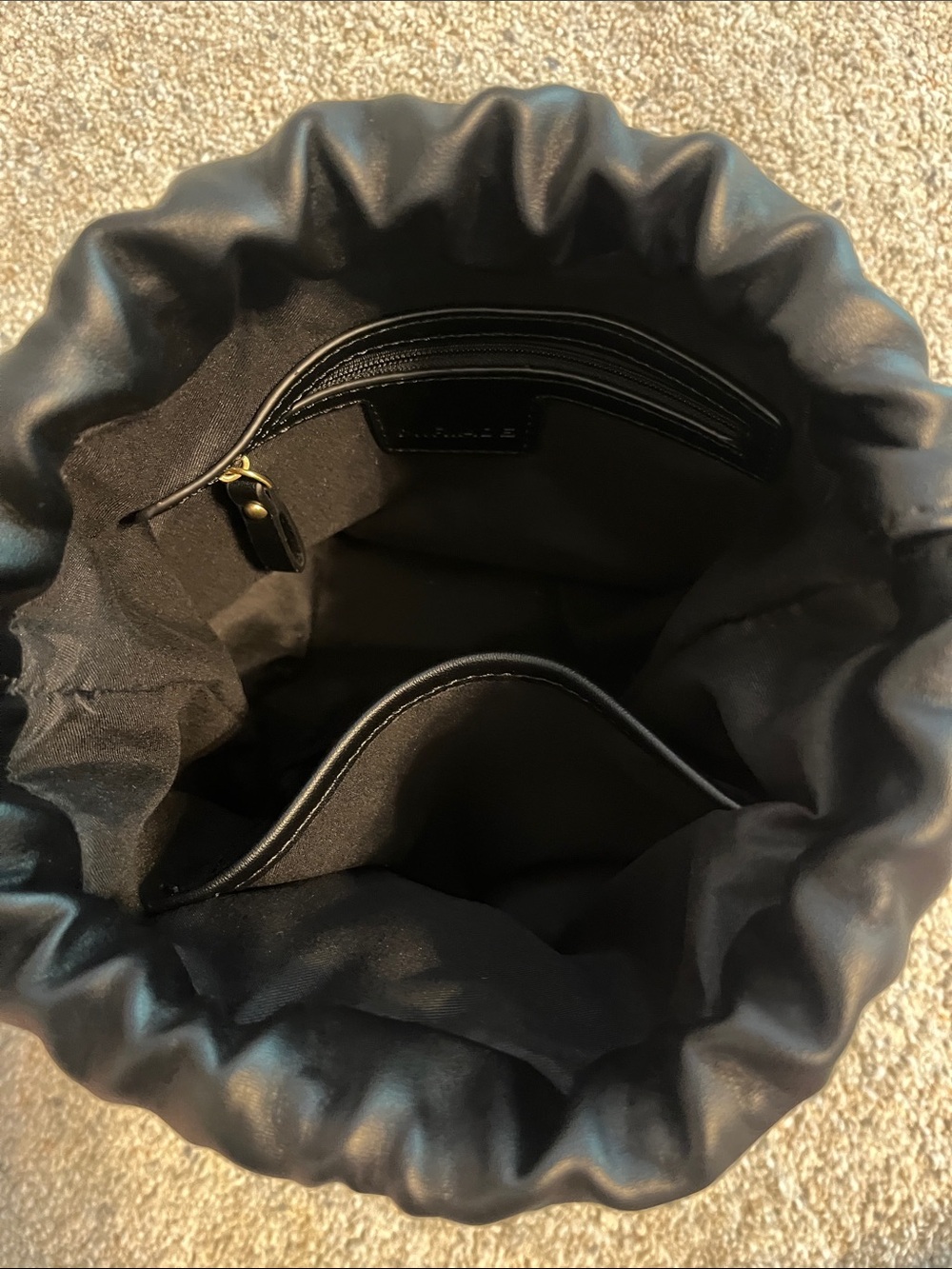 Brand new! Never used!Muriade Black Leather shoulder purse with Drawstring Pouch - Picture 7 of 8